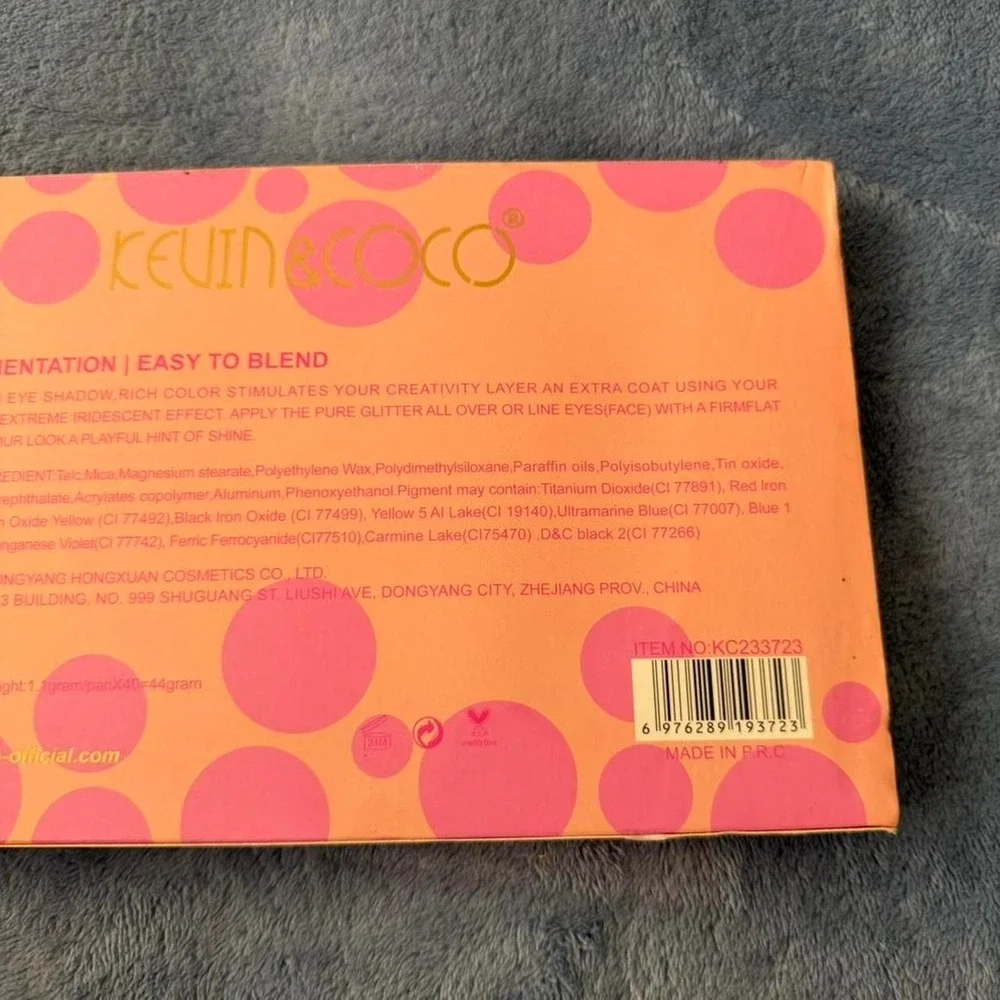 Kevin & Coco 40 Colors Eyeshadow Palette collectible new